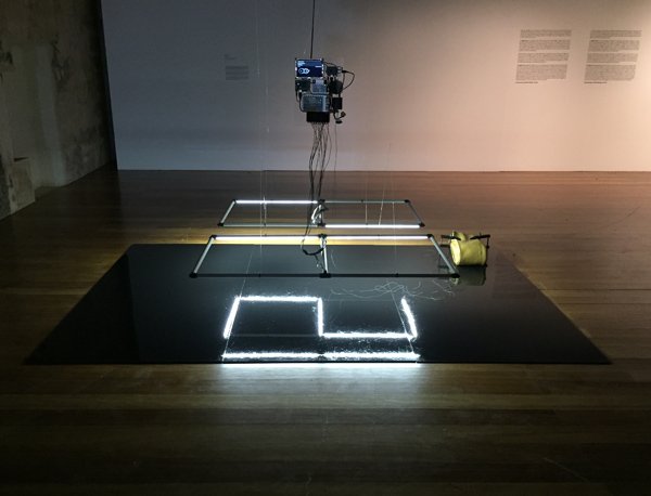 Audiovisual electronic assembly controlled by optical particle sensor and voltage sensor. Client: Moises Mañas.